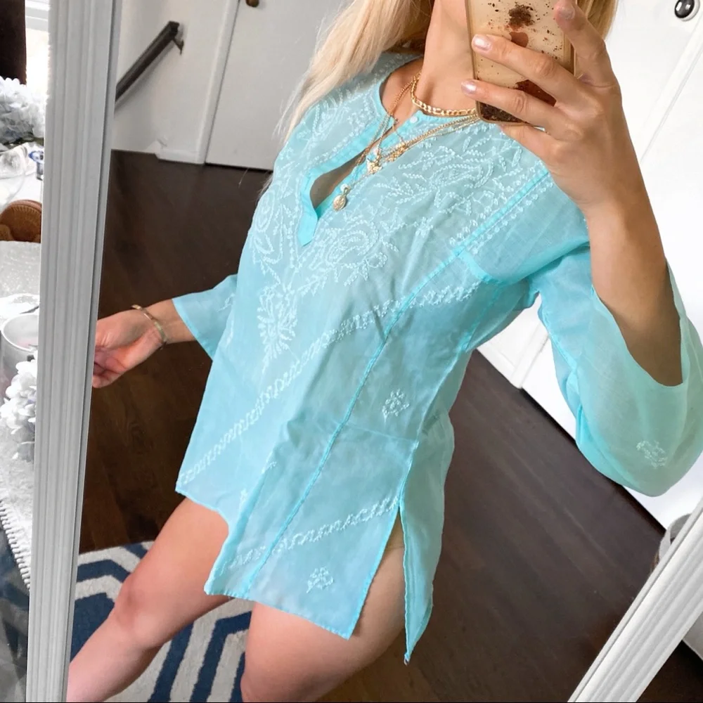 🐚 AQUA BLUE WHITE EMBROIDERED BEACH COVERUP! - Picture 3 of 13